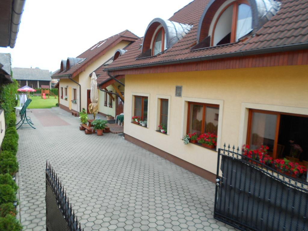 Penzion Rosnicka Liesek Trstena Bagian luar foto